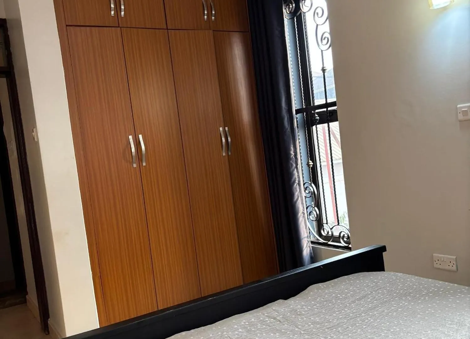 דירה Quiet One Bedroom In Kampala- Ideal For Work & Holidays